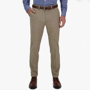 Haggar Men's Premium Comfort Dress Slim Fit Flat Front Pant Medium Khaki 36Wx32L